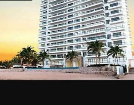 Pearl Tower Mazatlan Hotel Exterior foto